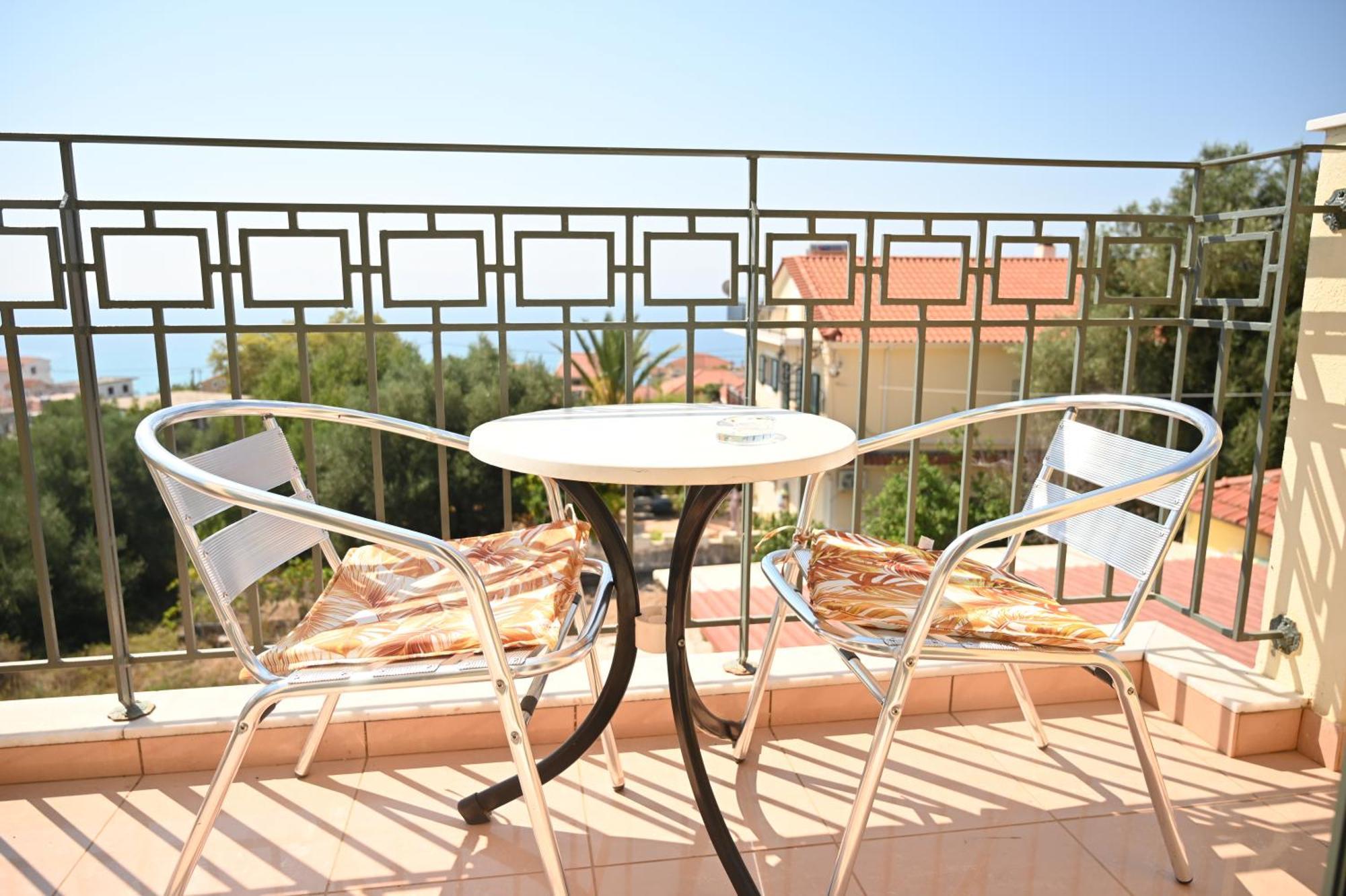 Liocharis Villas Лурдата Екстериор снимка